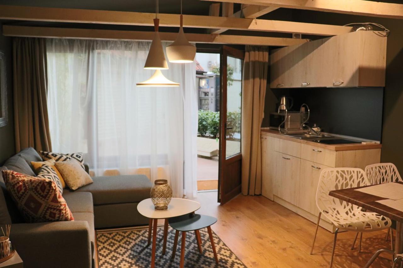 Urban House Апартамент